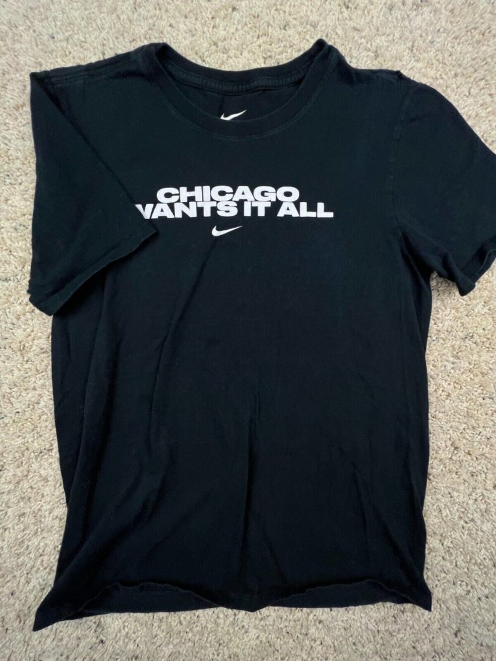 Nike Men’s Small Athletic Cut Chicago Wants It All Short Sleeve Graphic T Shirt
